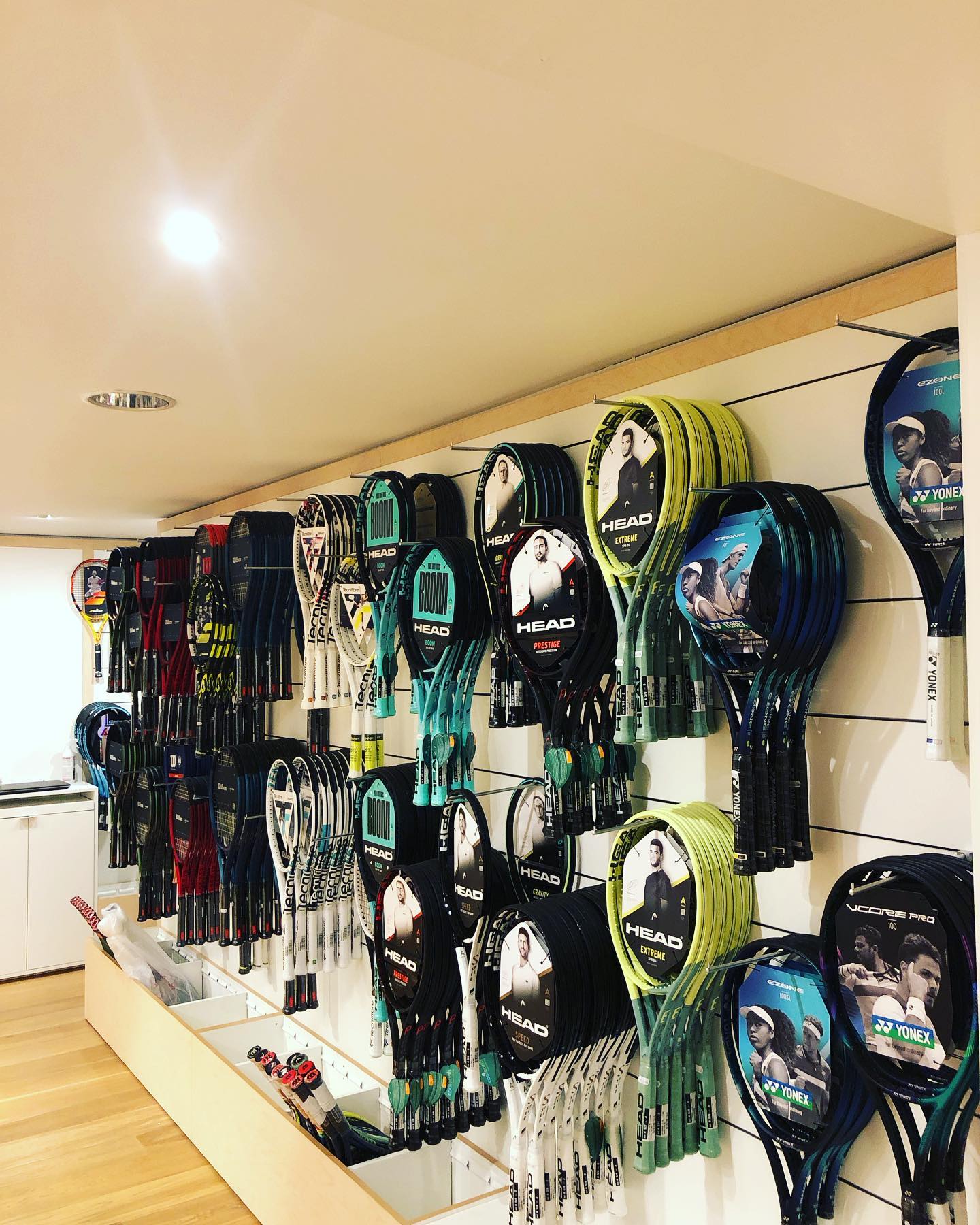 Magasin Uccle - Raquettes Tennis